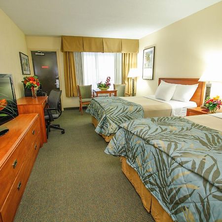 Edgewater Waterpark Hotel Duluth Exterior photo