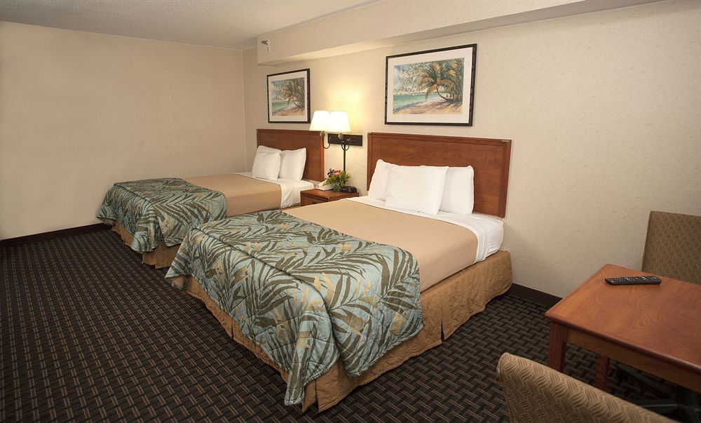 Edgewater Waterpark Hotel Duluth Exterior photo