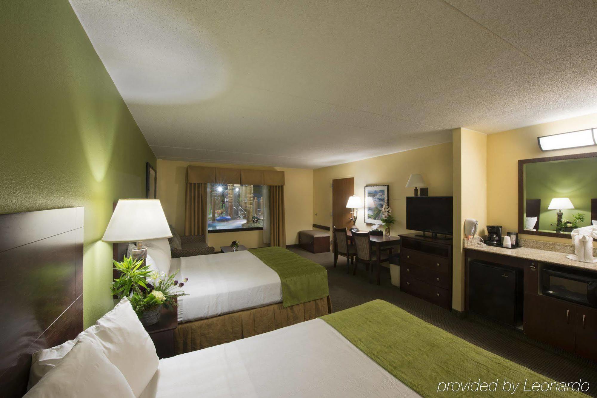 Edgewater Waterpark Hotel Duluth Exterior photo