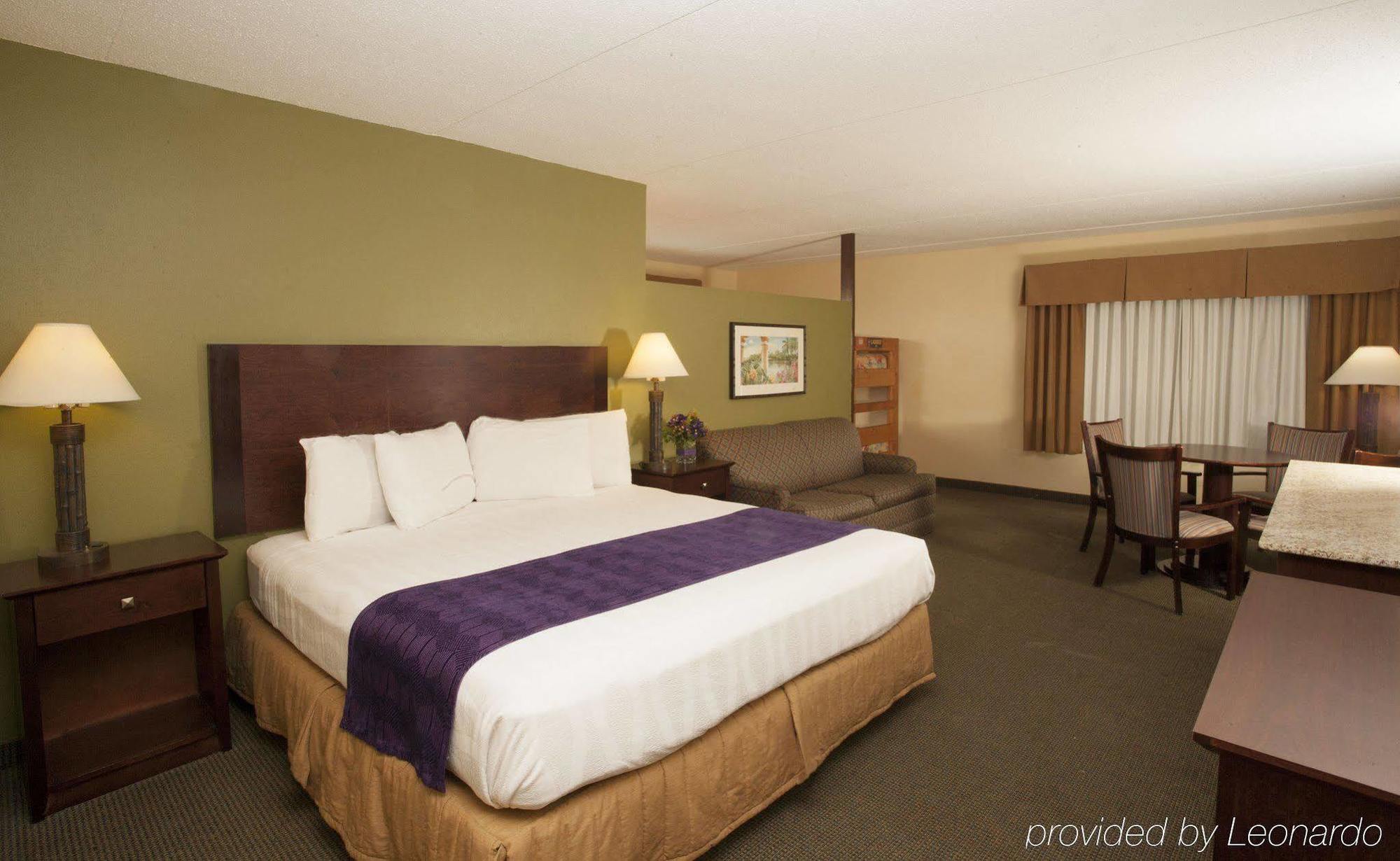 Edgewater Waterpark Hotel Duluth Exterior photo