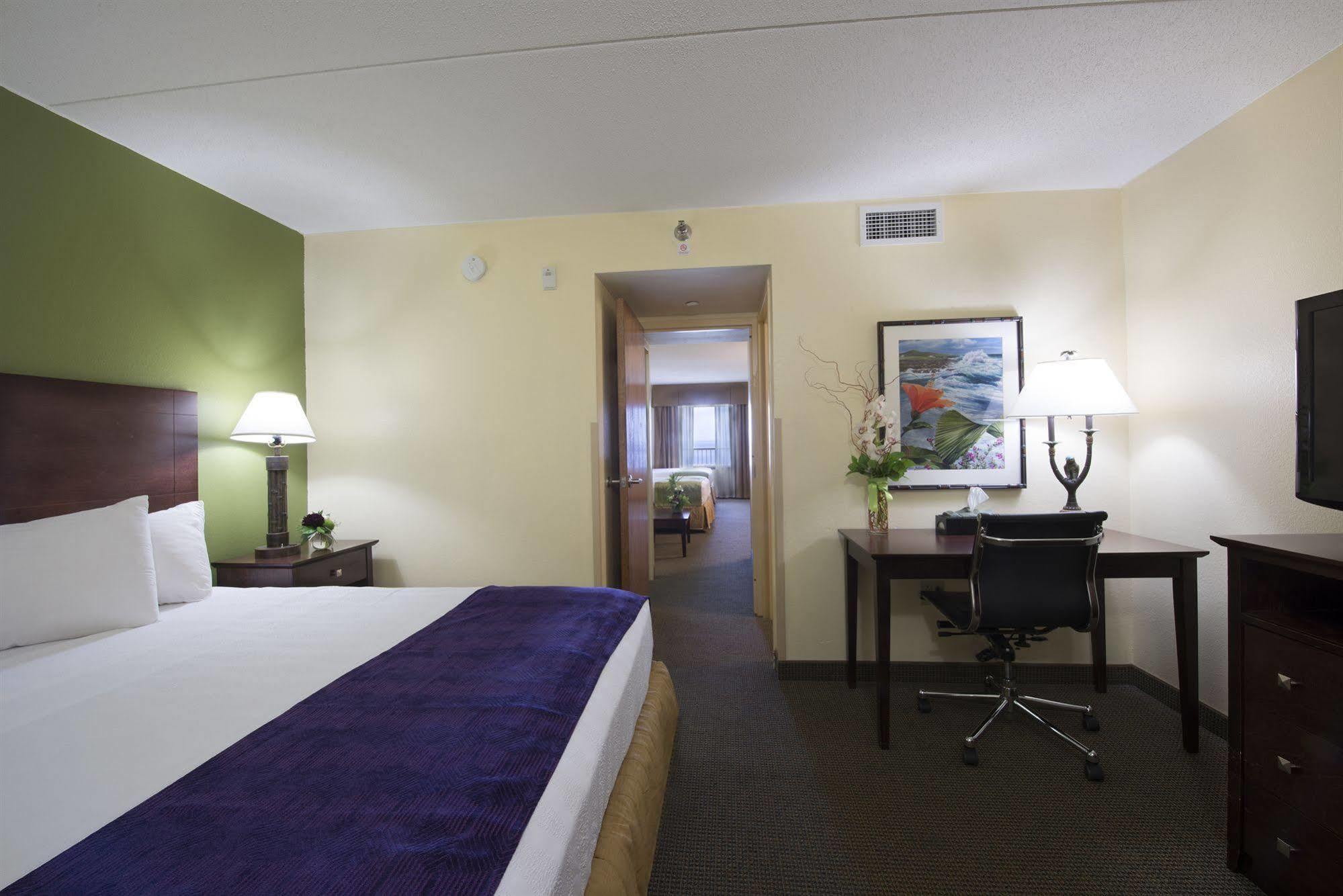 Edgewater Waterpark Hotel Duluth Exterior photo