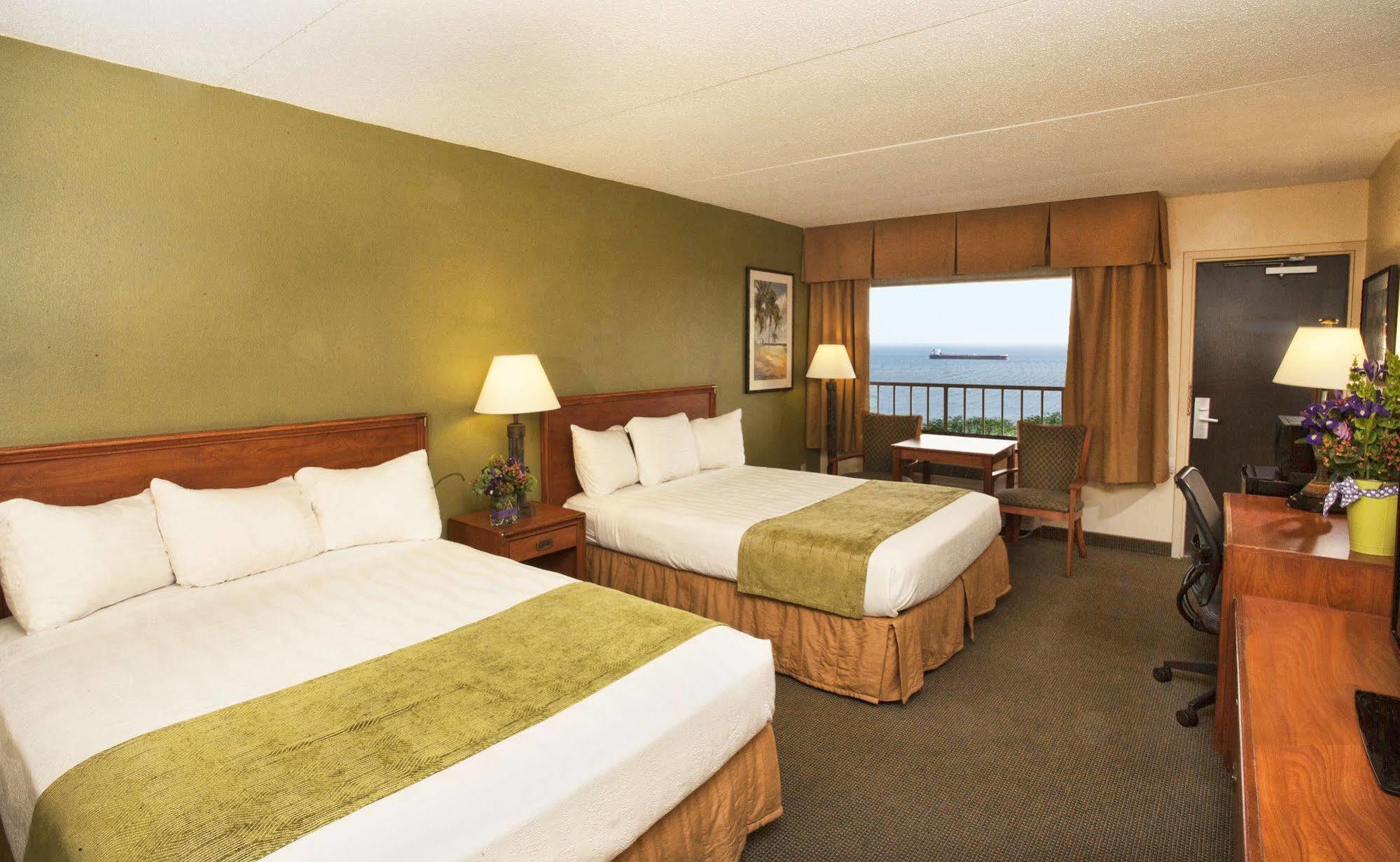 Edgewater Waterpark Hotel Duluth Exterior photo